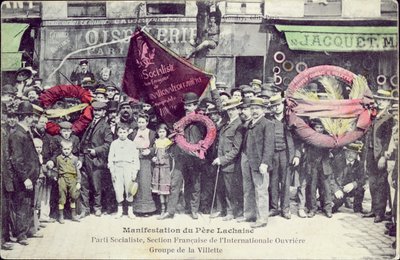 Demonstratie op Père-Lachaise ter herdenking van de Parijse Commune, door de Socialistische Partij, Franse Sectie van de Internationale Arbeidersvereniging, groep van La Villette, 1 mei 1908 door Gondry